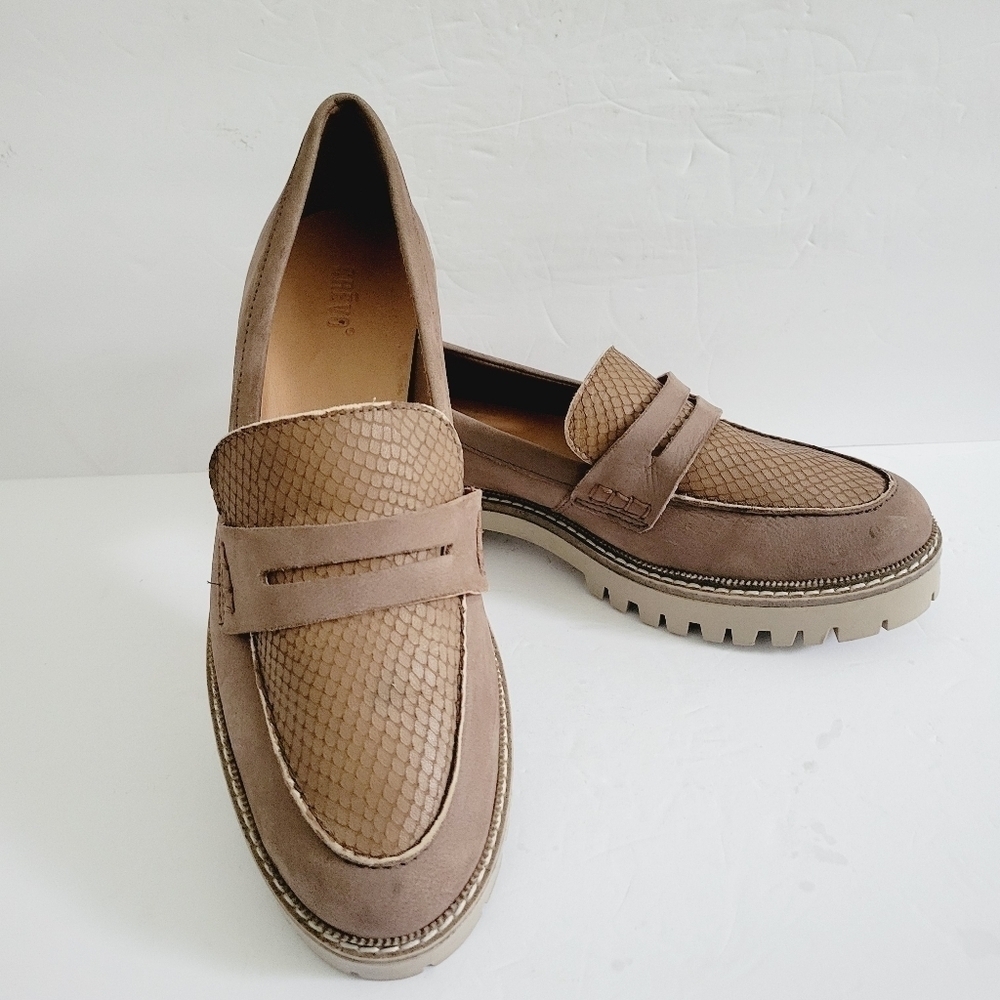 NEW CREVO May Leather Chunky Slip-on Loafer In Taupe Size 9